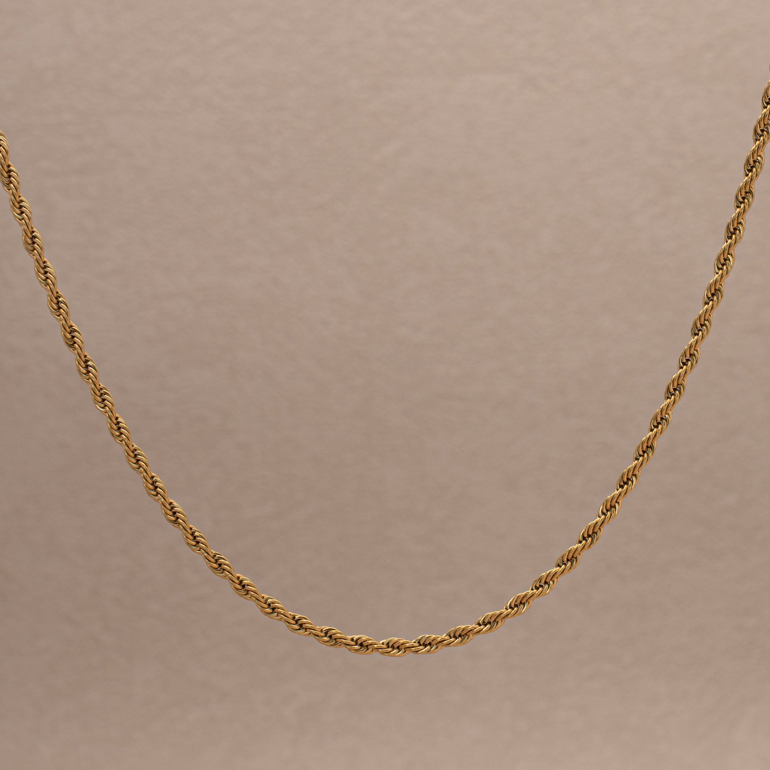 Giro Halskette in gold mit Kette im gedrehten Kordel-Look.