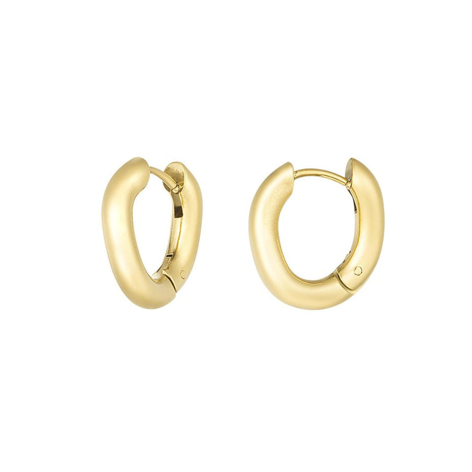 Leffa Creolen in gold mit kurviger Form.