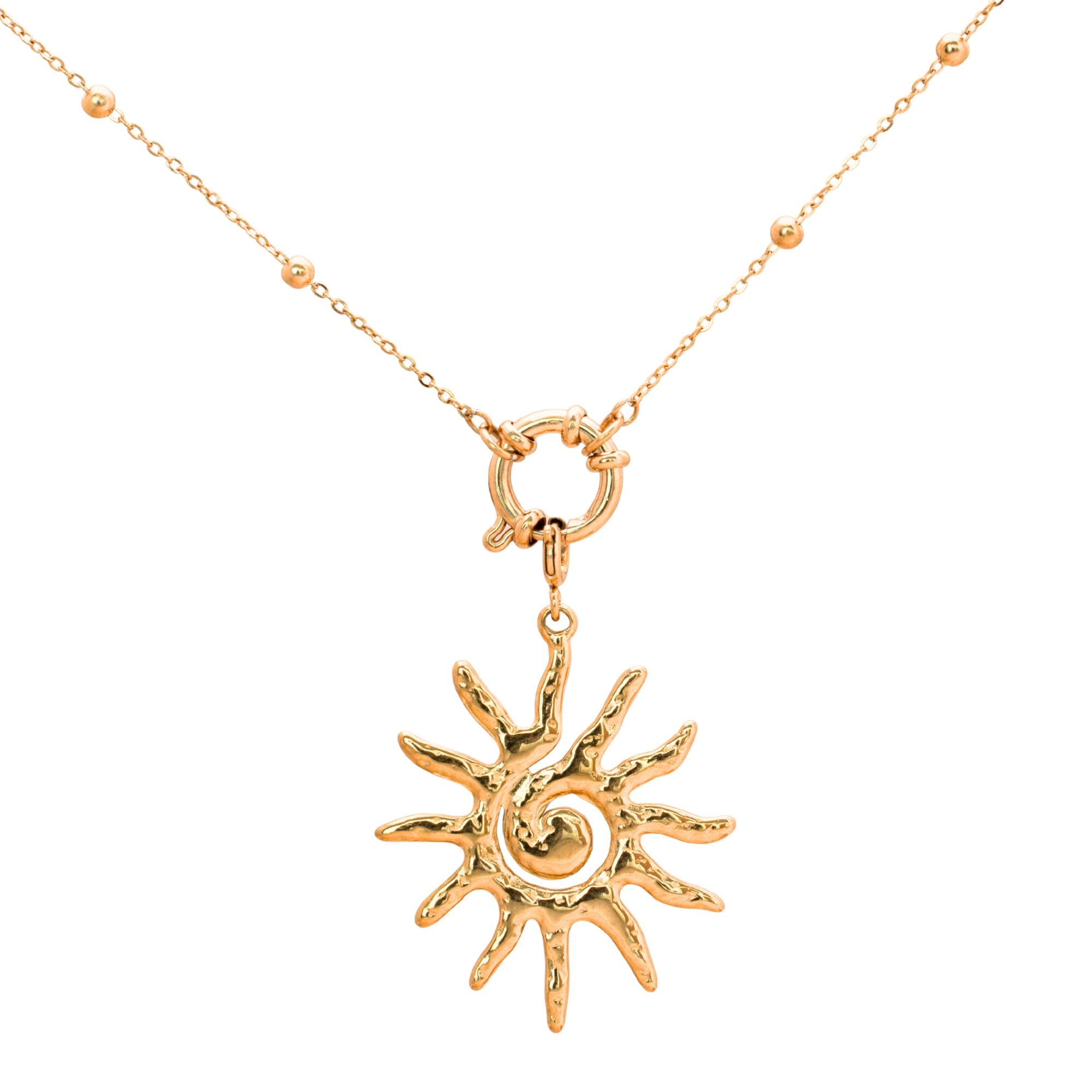Sol Halskette in gold mit Kugeln und einem Sonnen-Anhänger.