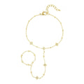 Stella Handkette in Gold mit Sternen-Anhängern.